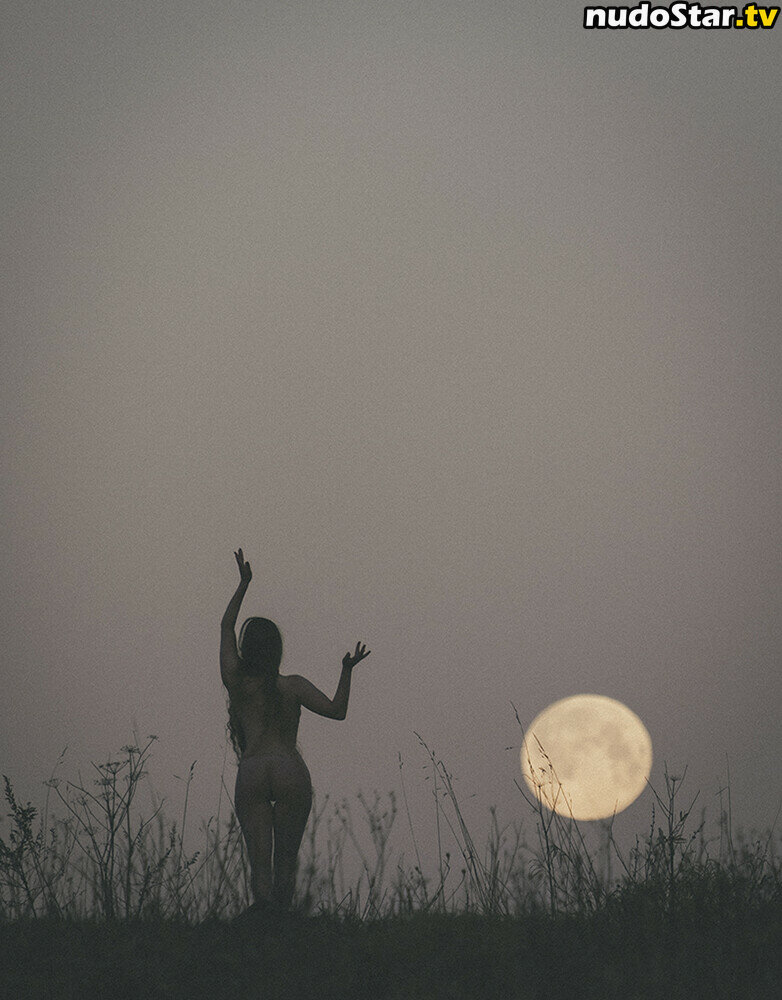 thinloth Nahá OnlyFans Uniknutá Fotka #22